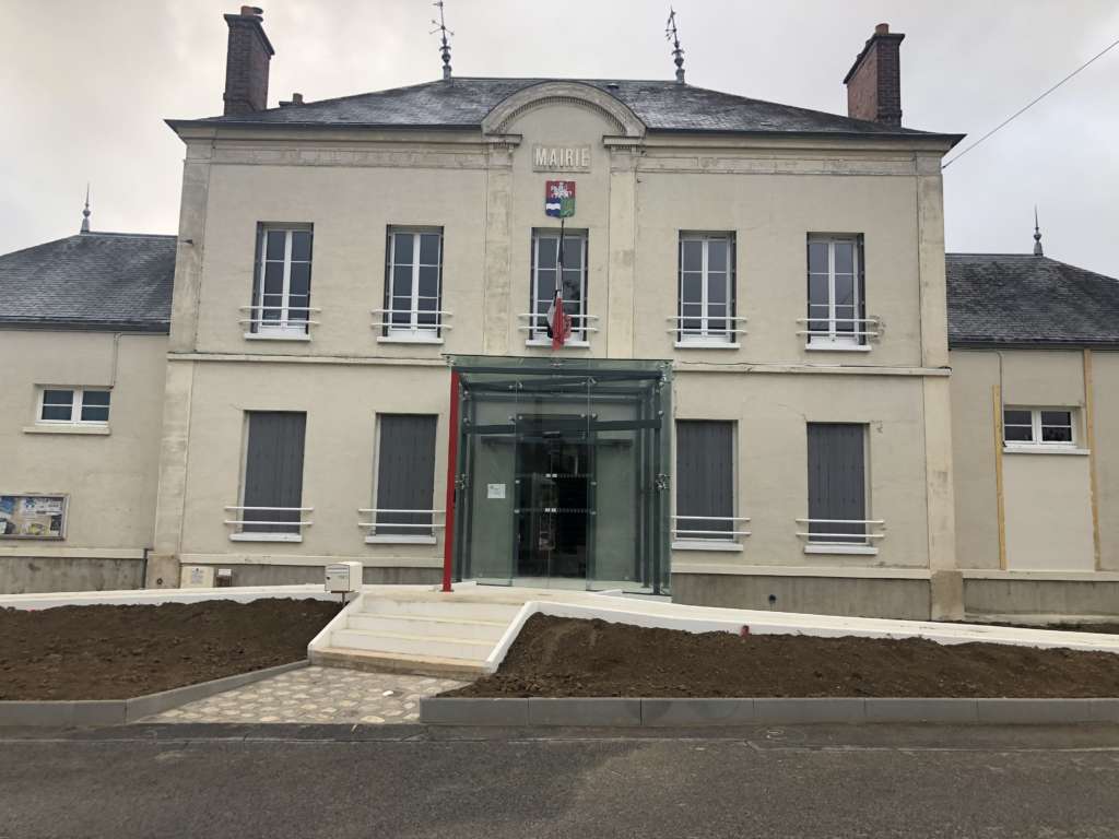 rampe d'accès PMR mairie de Voulangis