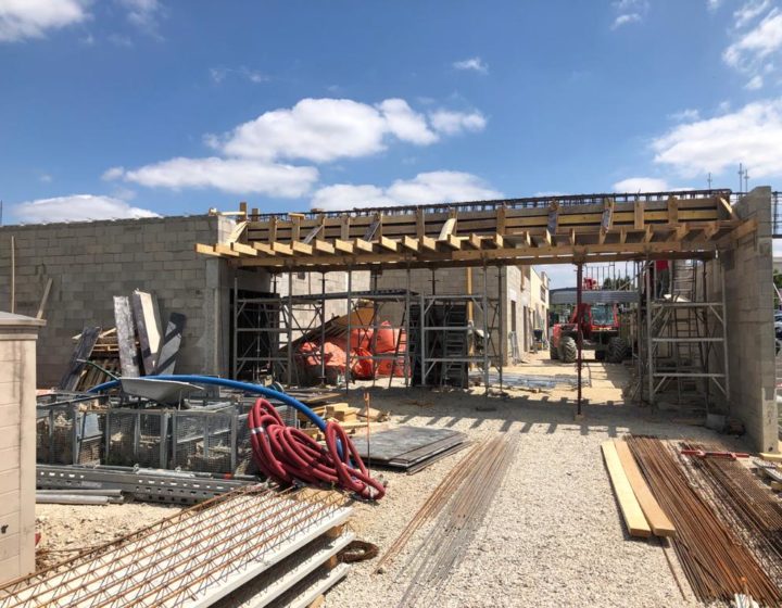 Chantier d'extension du funérarium de Mareuil-lès-Meaux, réalisé par l'entreprise Legendre Frères