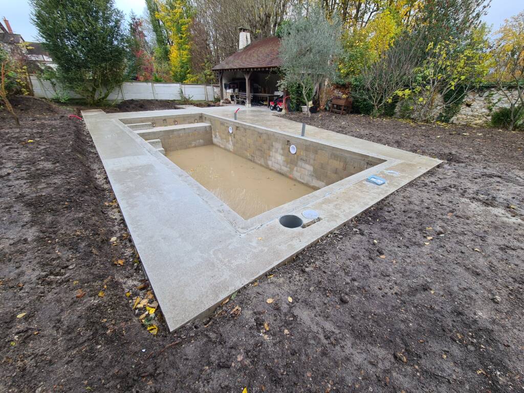 construction d'une piscine en maçonnerie